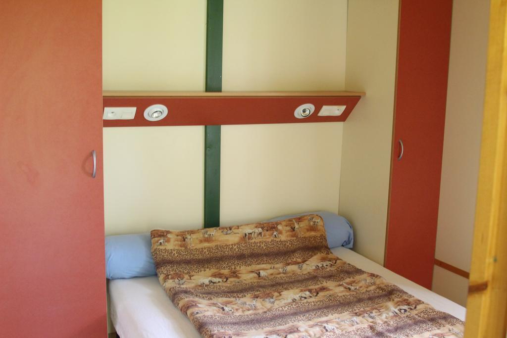 Causses&Vallées Vacances Hotel Saint-Georges-de-Luzençon Habitación foto